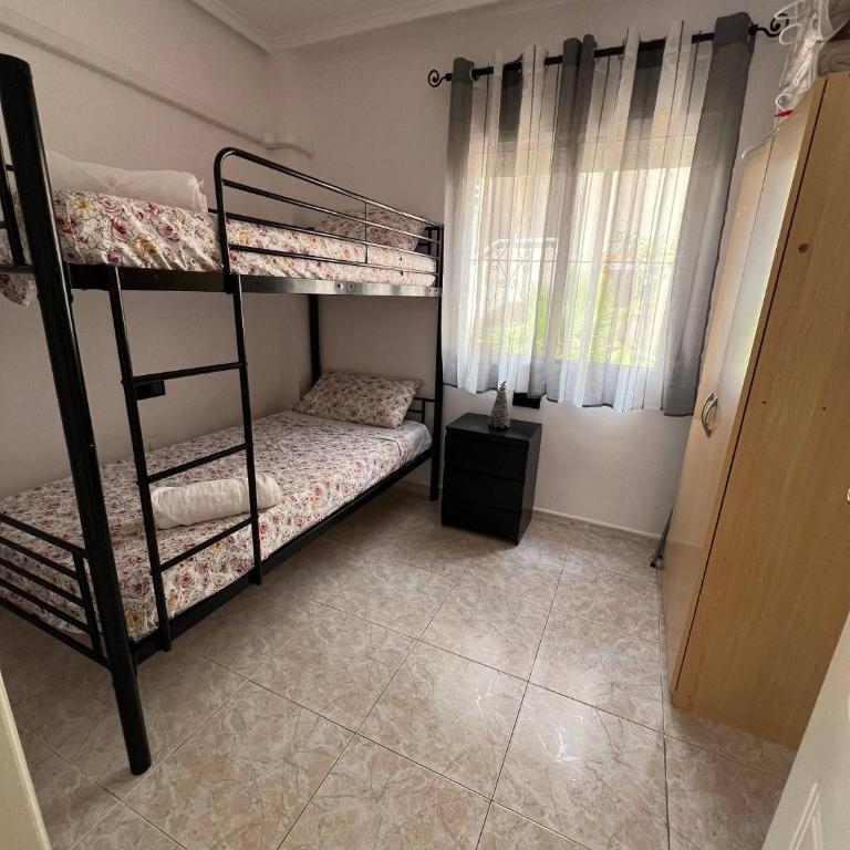 Ground floor apartment with terrace and pool - Bungalow - 47