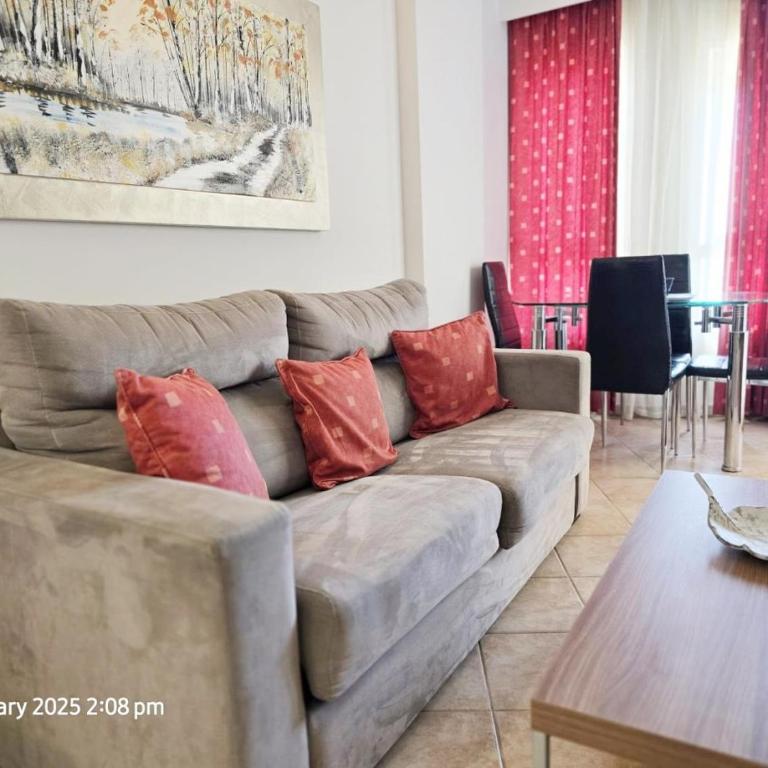 Charming 1 Bedroom Apartment in BenalBeach - One-Bedroom Apartment - 43