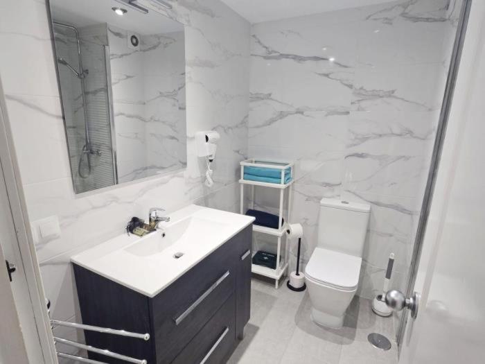 Charming 1 Bedroom Apartment in BenalBeach - One-Bedroom Apartment - 41