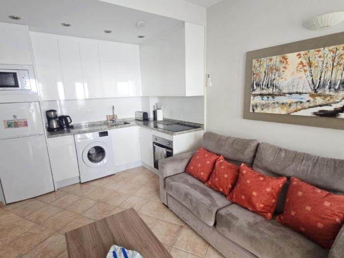 Charming 1 Bedroom Apartment in BenalBeach - One-Bedroom Apartment - 32