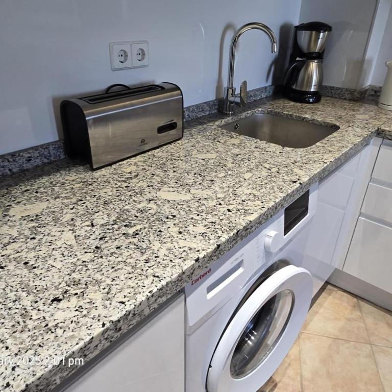 Charming 1 Bedroom Apartment in BenalBeach - One-Bedroom Apartment - 27