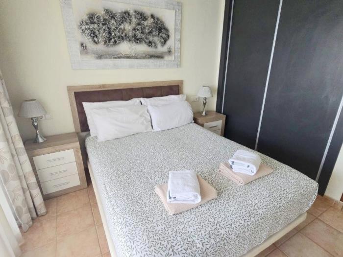Charming 1 Bedroom Apartment in BenalBeach - One-Bedroom Apartment - 28