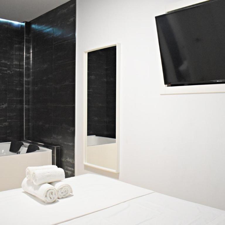 Precioso apartamento de dos dormitorios con jacuzzi privado en Benalmádena - Apartamento de 2 dormitorios - 9
