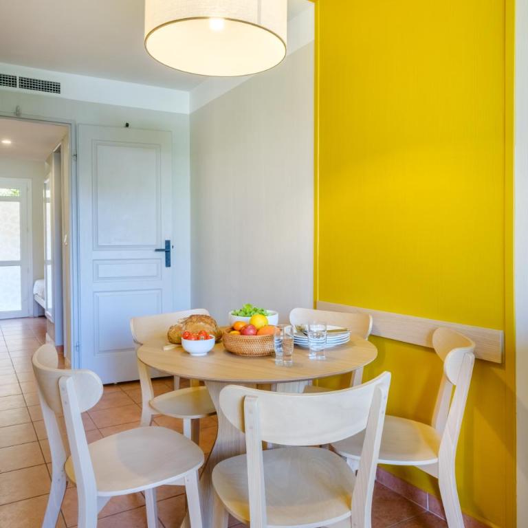 Résidence Pierre & Vacances Les Rives de Cannes Mandelieu - Appartement 2 Chambres avec Terrasse ou Balcon (6 Personnes) - 2
