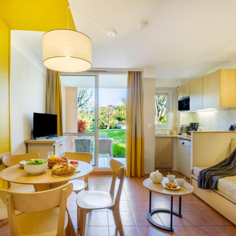 Résidence Pierre & Vacances Les Rives de Cannes Mandelieu - Appartement 2 Chambres avec Terrasse ou Balcon (6 Personnes) - 1
