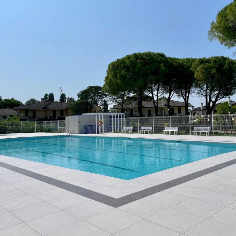 Terraced house with pool and garden - Villa - 8