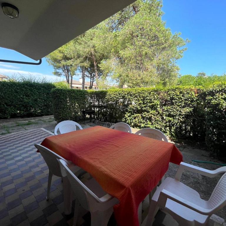 Terraced house with pool and garden - Villa - 1