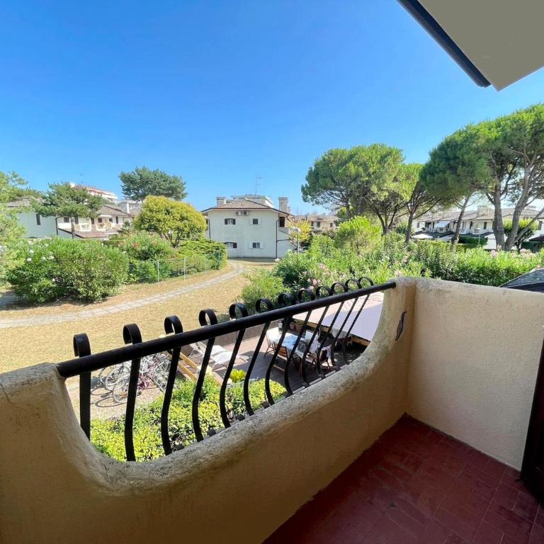 Terraced house with pool and garden - Villa - 11
