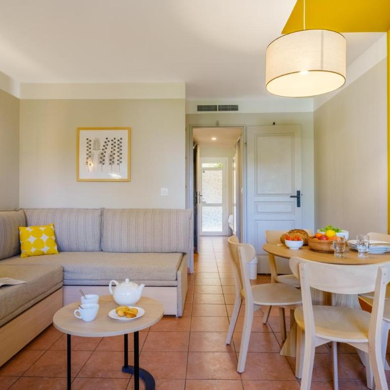 Résidence Pierre & Vacances Les Rives de Cannes Mandelieu - Appartement 2 Chambres avec Terrasse ou Balcon (6 Personnes) - 4