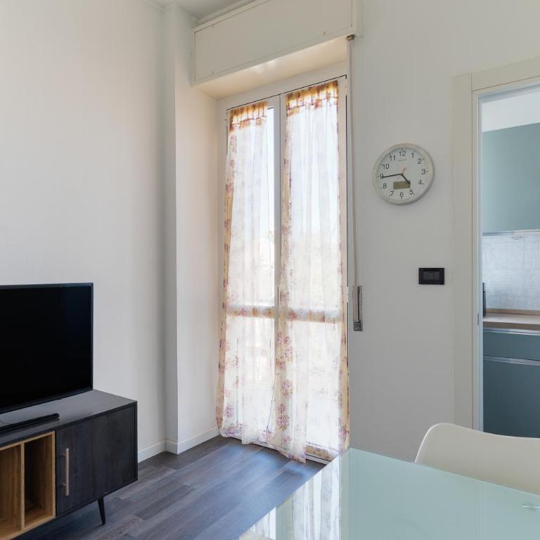 GuestHost - Comfy White Apartment - Appartamento con 2 Camere da Letto - 10