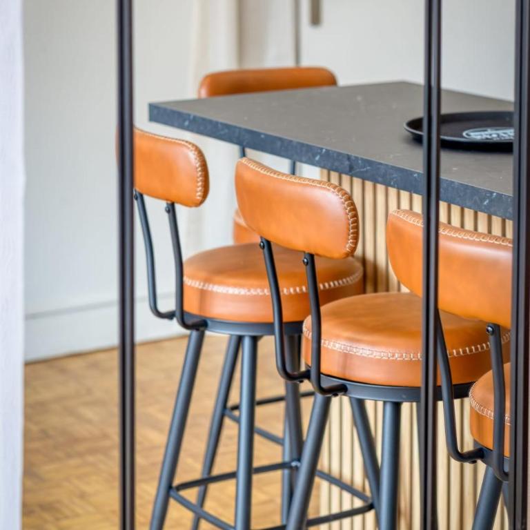 Alexandre F2 cosy avec parking à deux pas de la Seine - Appartement - 18