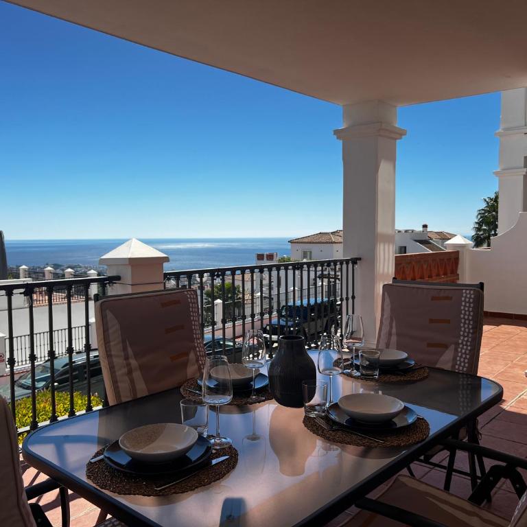 Spacious Andalusian Apartment, Sea View, between Malaga and Marbella - Apartamento de 2 dormitorios con terraza y vistas al mar - 6
