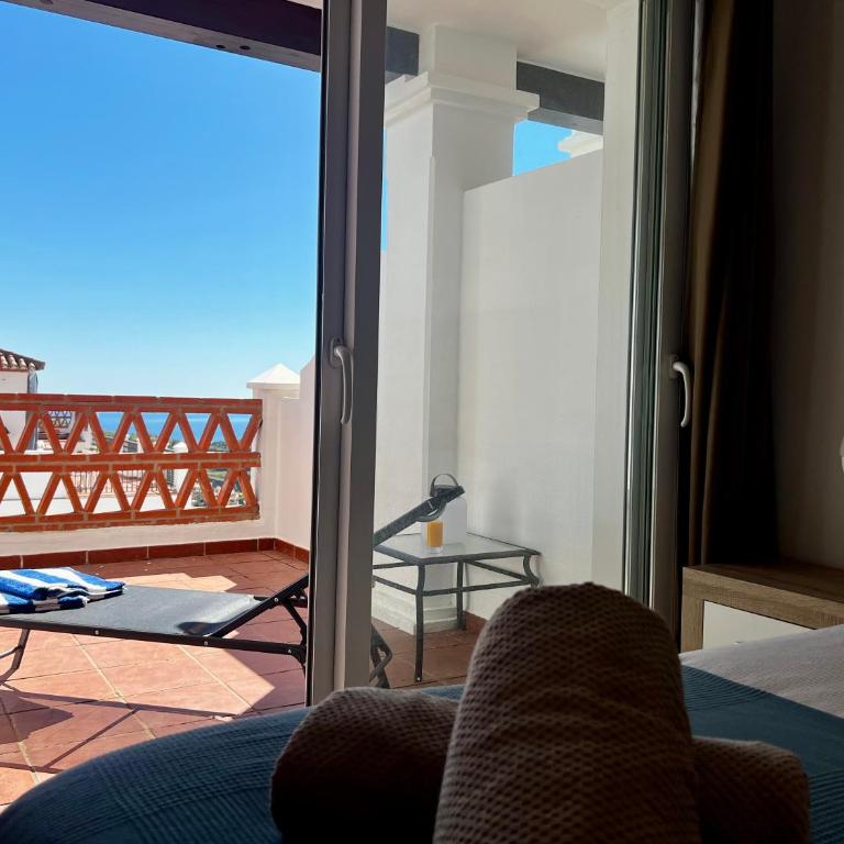 Spacious Andalusian Apartment, Sea View, between Malaga and Marbella - Apartamento de 2 dormitorios con terraza y vistas al mar - 10
