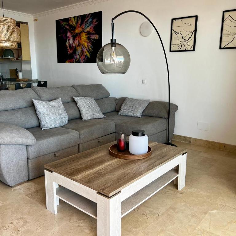 Spacious Andalusian Apartment, Sea View, between Malaga and Marbella - Apartamento de 2 dormitorios con terraza y vistas al mar - 15