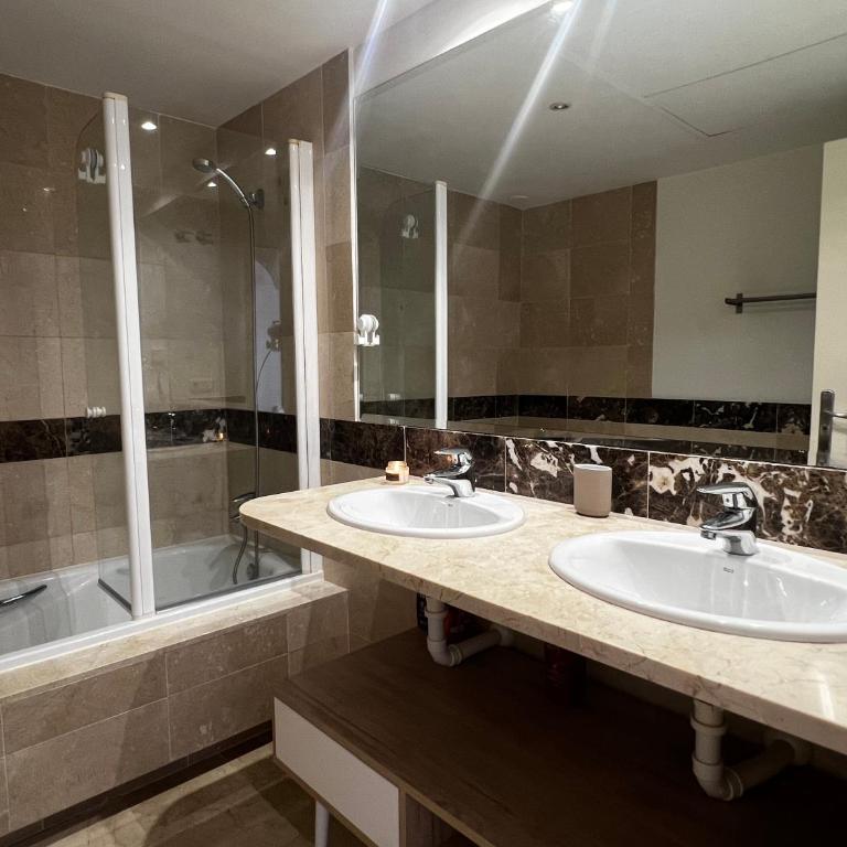 Spacious Andalusian Apartment, Sea View, between Malaga and Marbella - Apartamento de 2 dormitorios con terraza y vistas al mar - 31