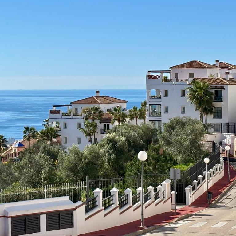 Spacious Andalusian Apartment, Sea View, between Malaga and Marbella - Apartamento de 2 dormitorios con terraza y vistas al mar - 37