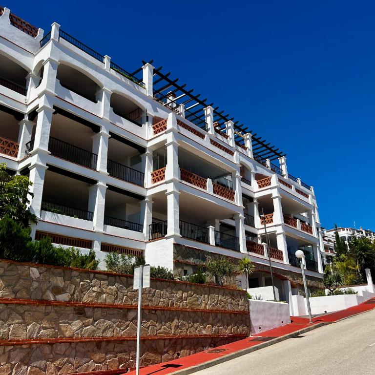 Spacious Andalusian Apartment, Sea View, between Malaga and Marbella - Apartamento de 2 dormitorios con terraza y vistas al mar - 34