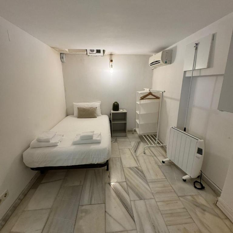 Apartamento interior cerca de la estación de metro - La Almudena - Arriaga - Apartamento de 2 dormitorios - 2