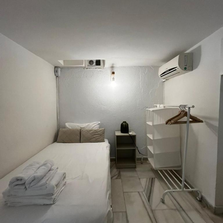 Apartamento interior cerca de la estación de metro - La Almudena - Arriaga - Apartamento de 2 dormitorios - 3