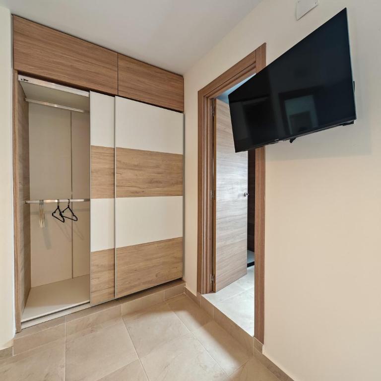Hostal Casa Miguel Marbella - Habitación Doble con baño privado - 5