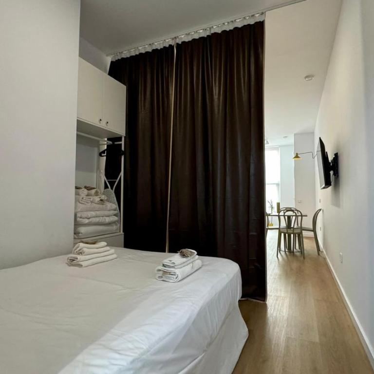 Boutique Room - Vila Prades - One-Bedroom Apartment - 11