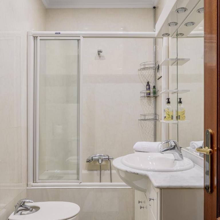 Aston Céntrico y Cómodo - Two-Bedroom Apartment - 15