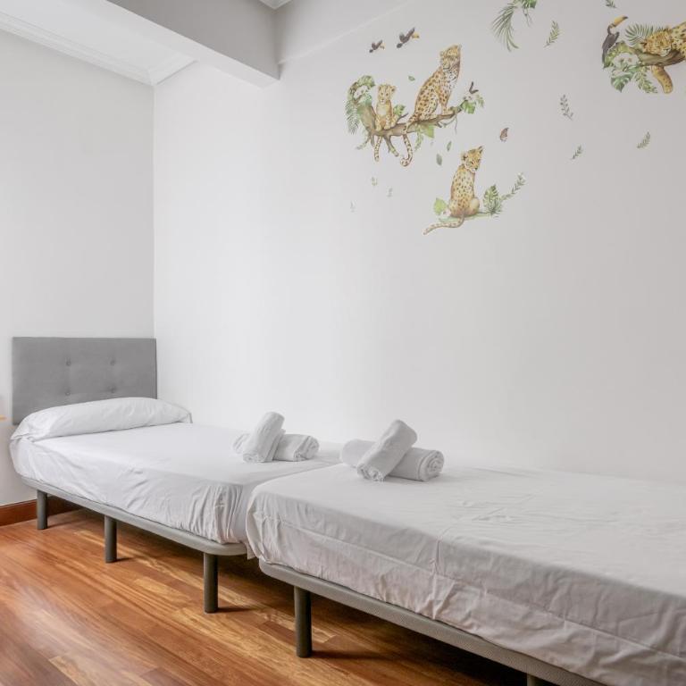 Aston Céntrico y Cómodo - Two-Bedroom Apartment - 10