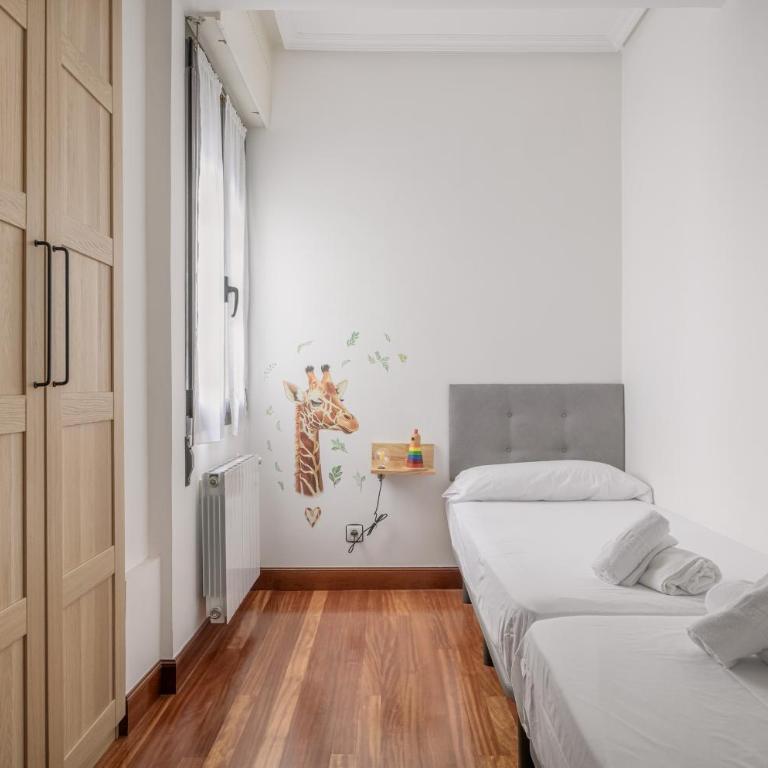 Aston Céntrico y Cómodo - Two-Bedroom Apartment - 9