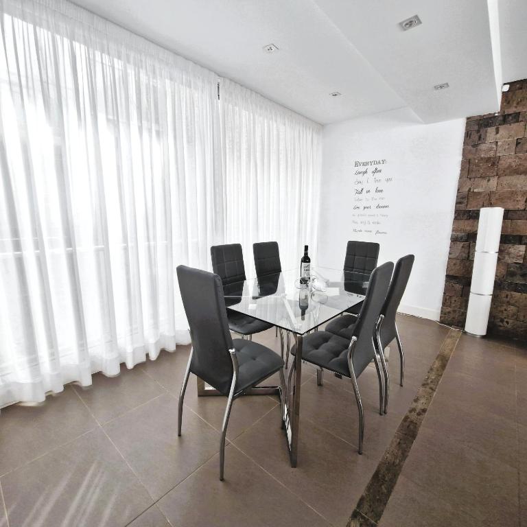 Luxury BKM in Playa del Duque - Villa con piscina privada - 11