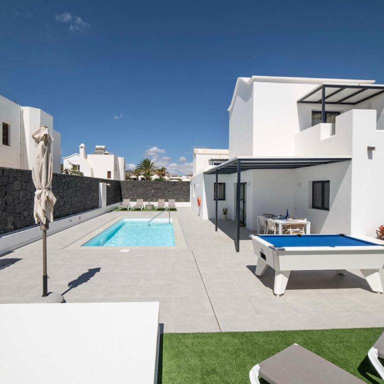 Marisa, modern 3 bed villa with AC & WIFI - Villa - 4