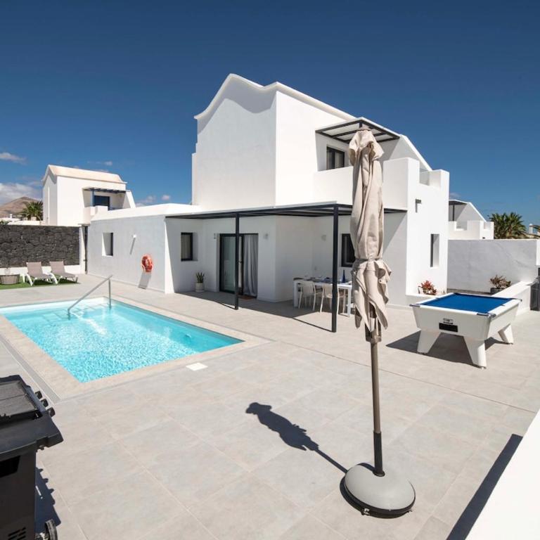 Marisa, modern 3 bed villa with AC & WIFI - Villa - 1