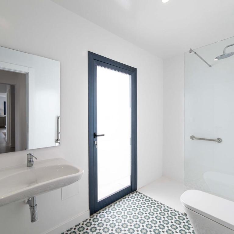 Marisa, modern 3 bed villa with AC & WIFI - Villa - 31