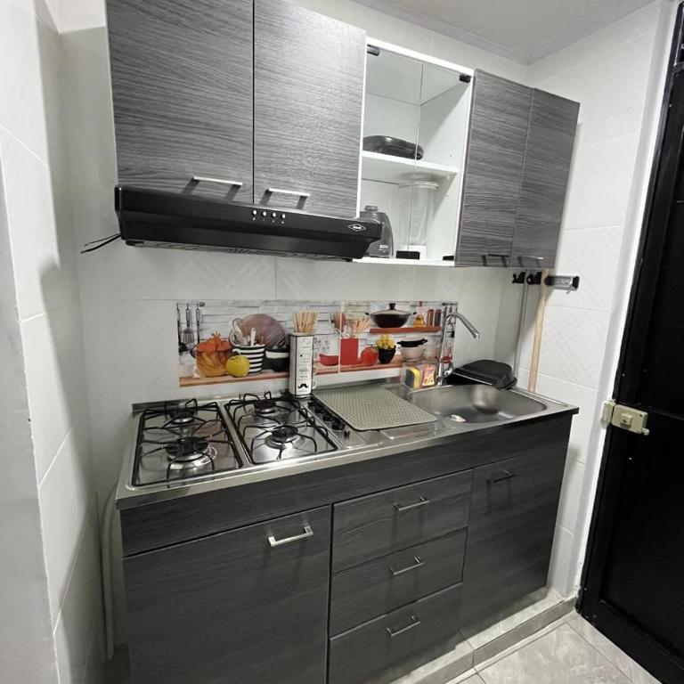 Apartaestudio Vacacional en Girardot, piscinas, Jacuzis, parqueadero para moto - One-Bedroom Apartment - 4
