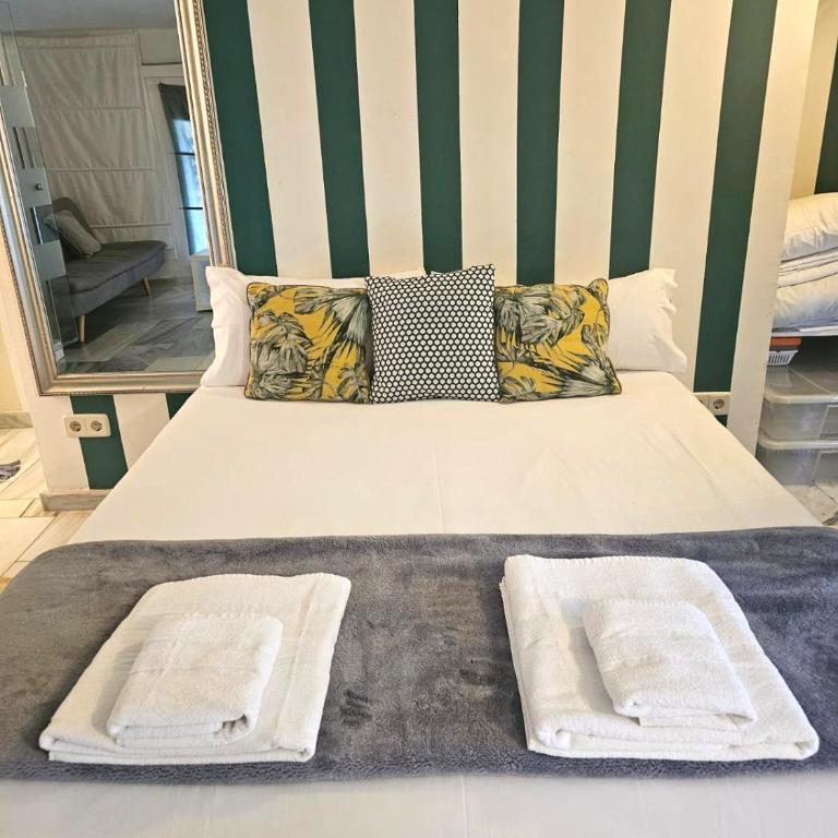 Excelente ubicación cerca del metro para 2 personas - One-Bedroom Apartment - 1