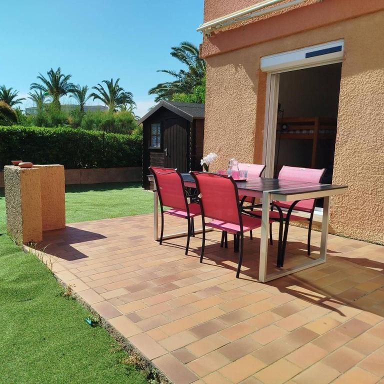Proche Plage et commerces pour ce T2 en RDC avec jardin privatif-4NMA7 - Apartamento con vistas al jardín - 4