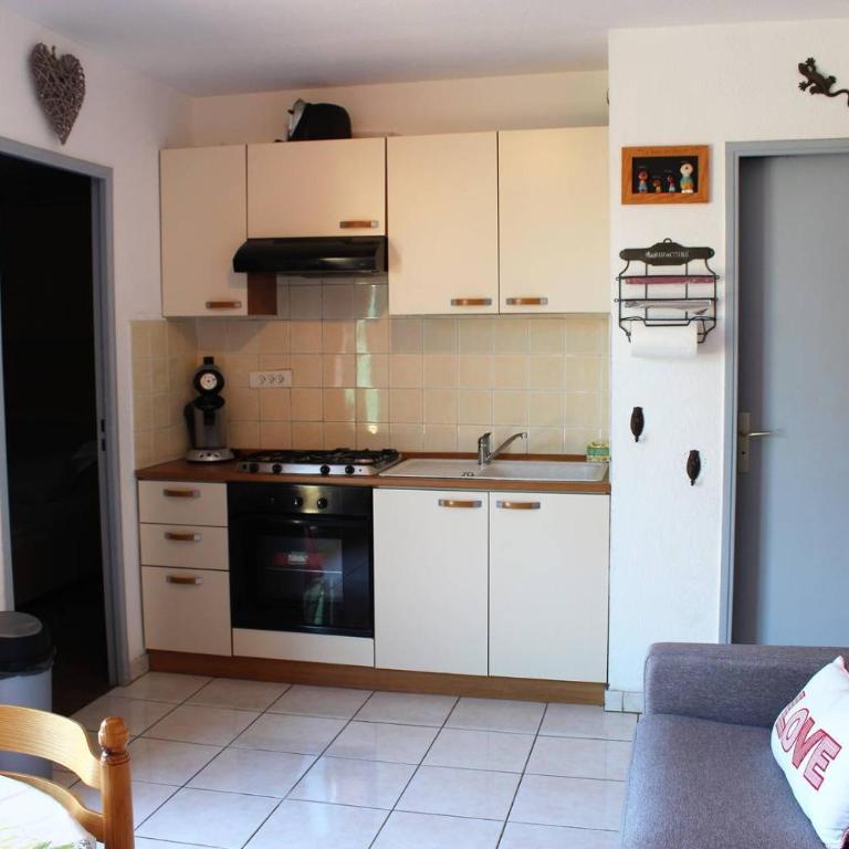 Proche Plage et commerces pour ce T2 en RDC avec jardin privatif-4NMA7 - Apartamento con vistas al jardín - 6