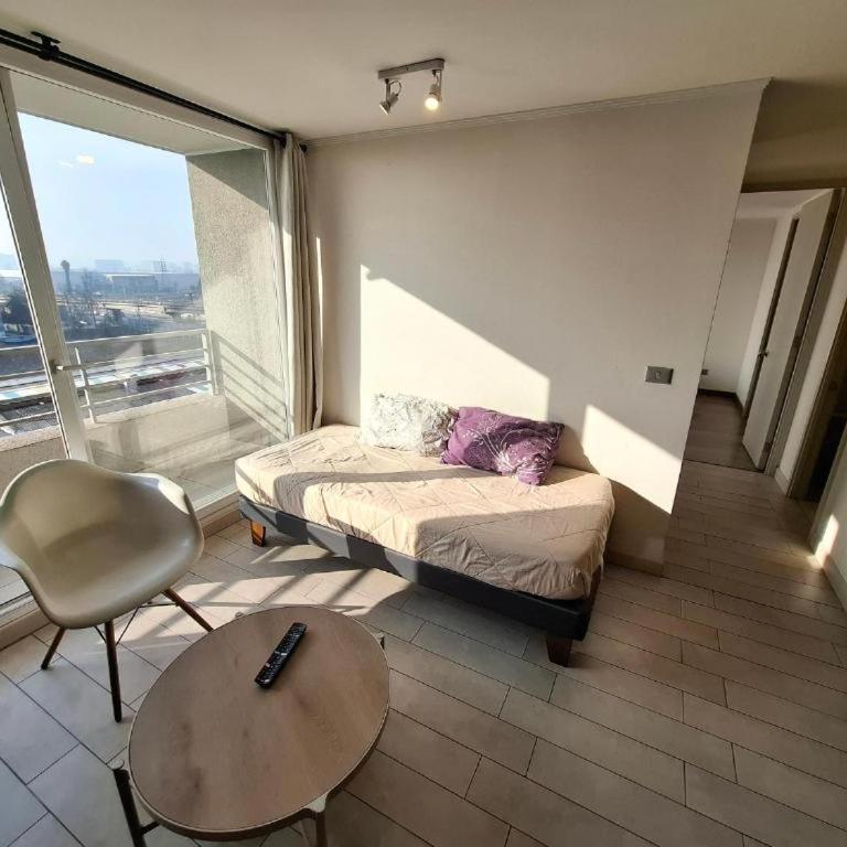 Loica Host - Smart - Two-Bedroom Apartment with Balcony - 2
