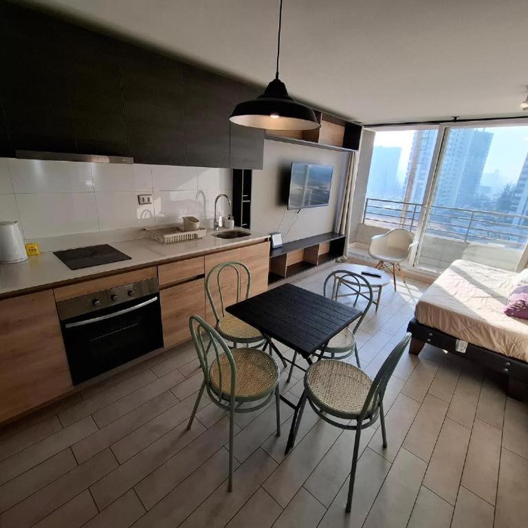 Loica Host - Smart - Two-Bedroom Apartment with Balcony - 1