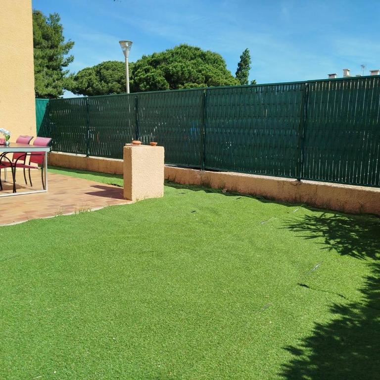 Proche Plage et commerces pour ce T2 en RDC avec jardin privatif-4NMA7 - Apartamento con vistas al jardín - 11