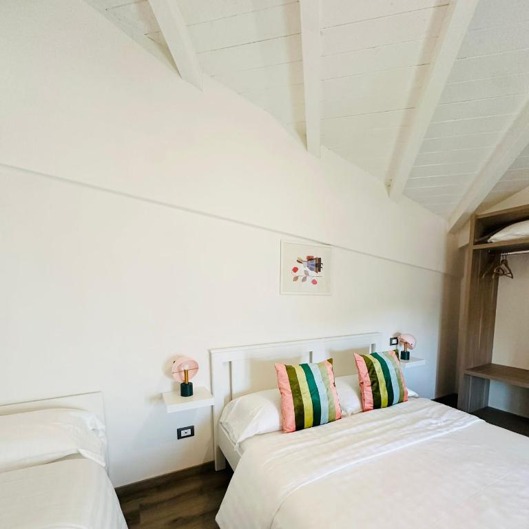Giardini B&B - Camera Tripla con Bagno - 6