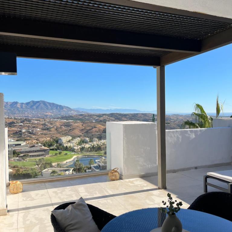 Enjoy 3 in 1 - Sea, Golf and Mountains - Two-Bedroom Apartment - 2