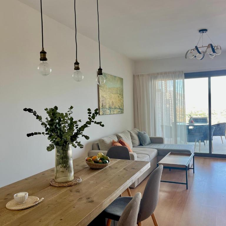 Enjoy 3 in 1 - Sea, Golf and Mountains - Two-Bedroom Apartment - 18