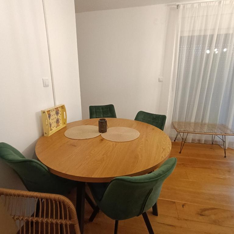 APARTMANI PORTA INFINITAS centar - Apartman s 1 Spavaćom Sobom i Terasom - 4