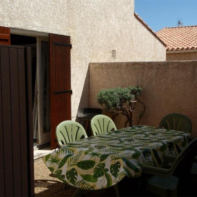 Villa T2 avec mezzanine, terrasse, parking privé, proche commerces et plage, calme, 6 couchages - FR-1-81-91 - Villa - 9