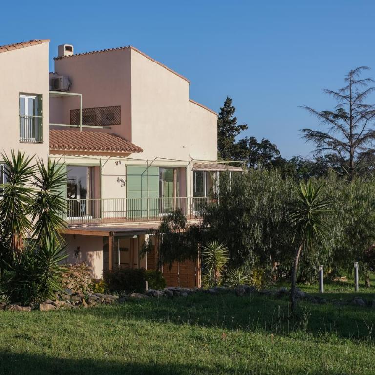 Mas Élunia, Gites et Chambres d'hôtes, entre Mer et Montagne - Appartement 2 Chambres (4 Adultes) - 1