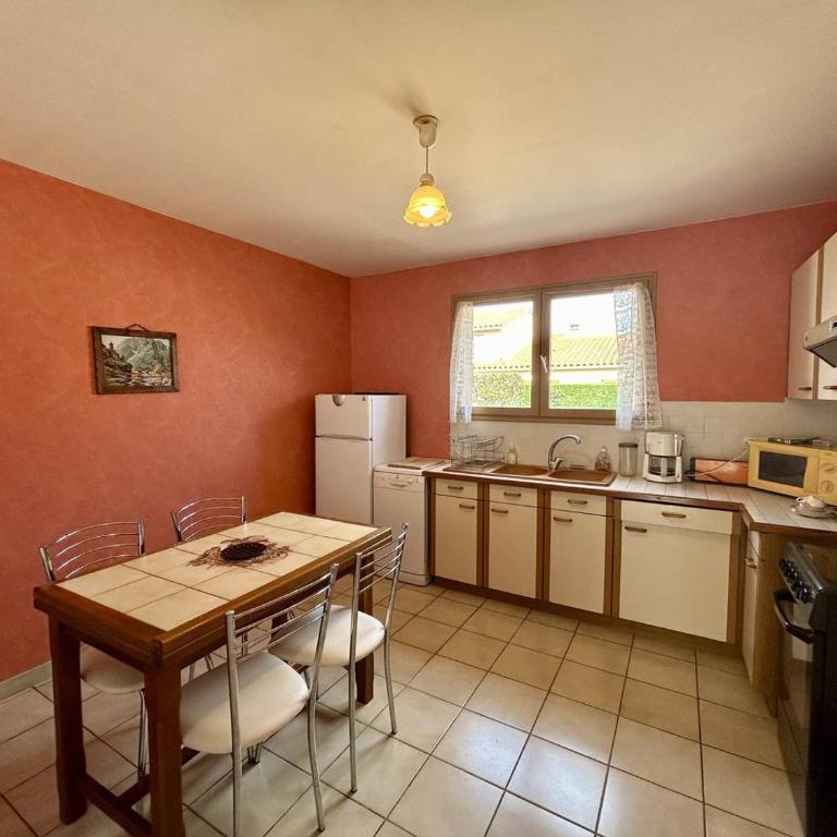 Charmante villa 4 pers avec jardin, garage, TV et cuisine équipée - Argelès Village - FR-1-388-174 - Appartement - 11