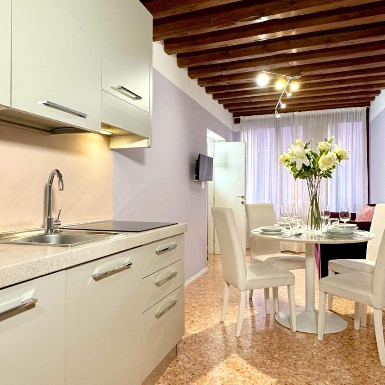 City Apartments San Marco - Appartamento con 2 Camere da Letto - Canale San Marco - 3