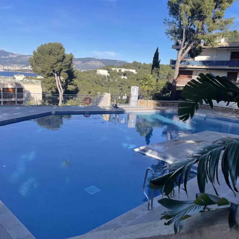 Vue mer incroyable, piscine, tennis et accès plage - 3 chambres - Apartment mit 3 Schlafzimmern und Hafenblick - 28