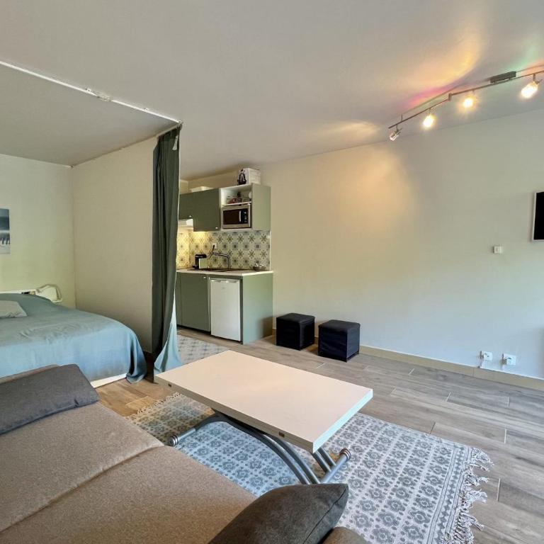 Bright studio just a stone's throw from the sea - Monolocale - 10