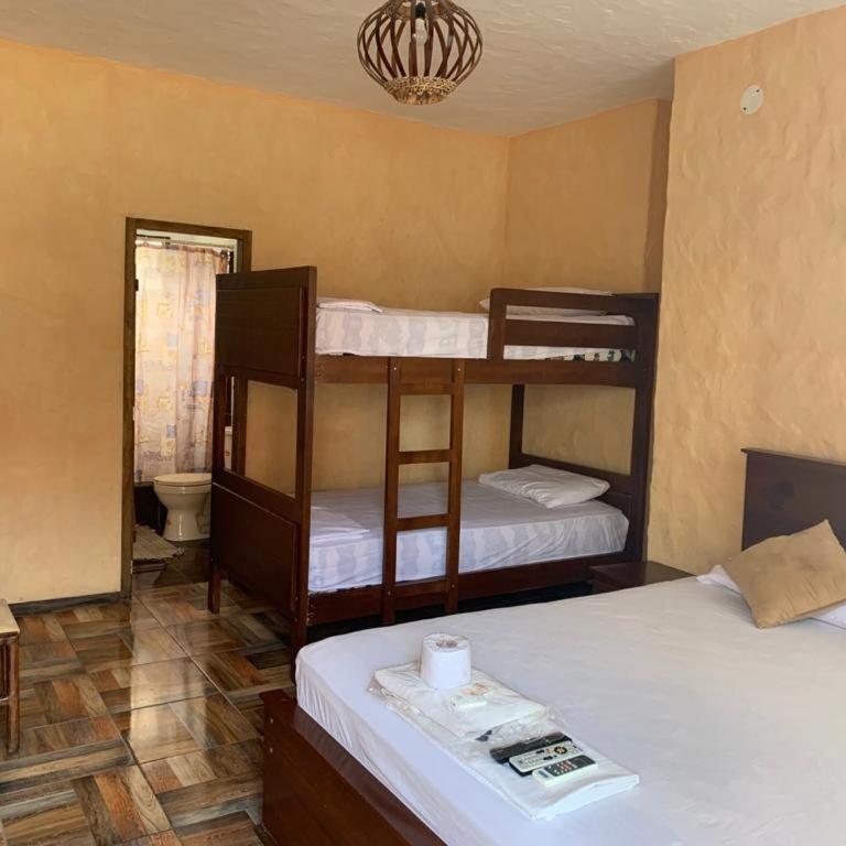 El Viejo y El Mar Hostal Restaurante - Quadruple Room with Sea View - 5